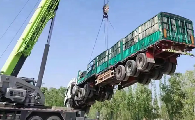 淇滨区道路脱困救援案例